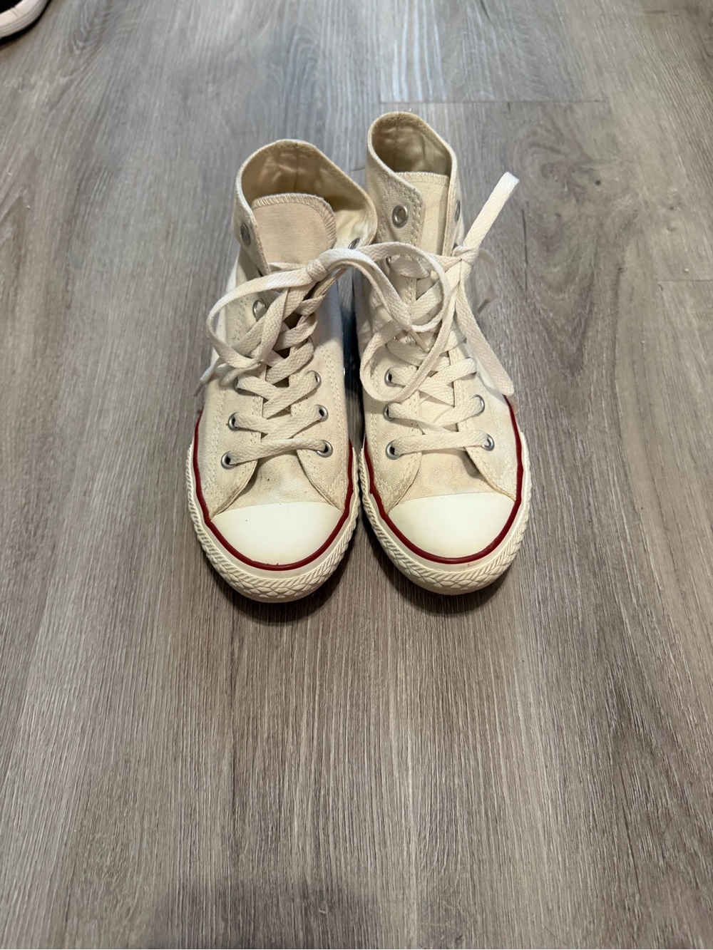 Converse Kids High-Top Sneakers in Off-White with Red Trim